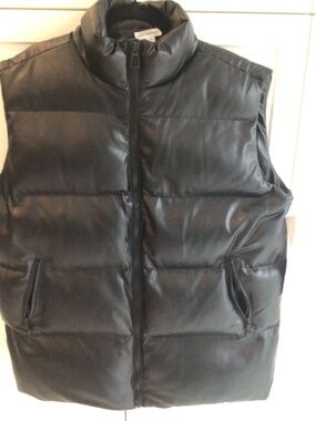 Good American Faux Leather Puffer NWT S/M UNISEX